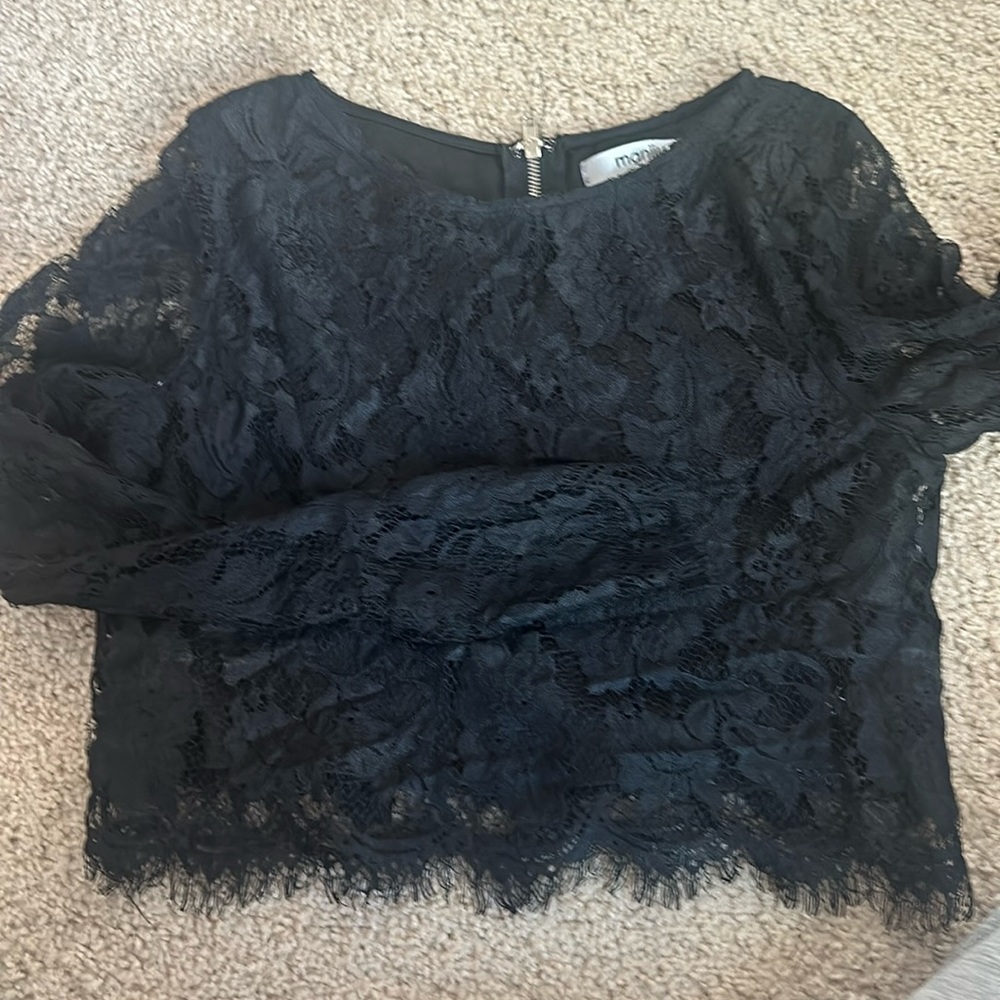 Black lace long sleeve crop top